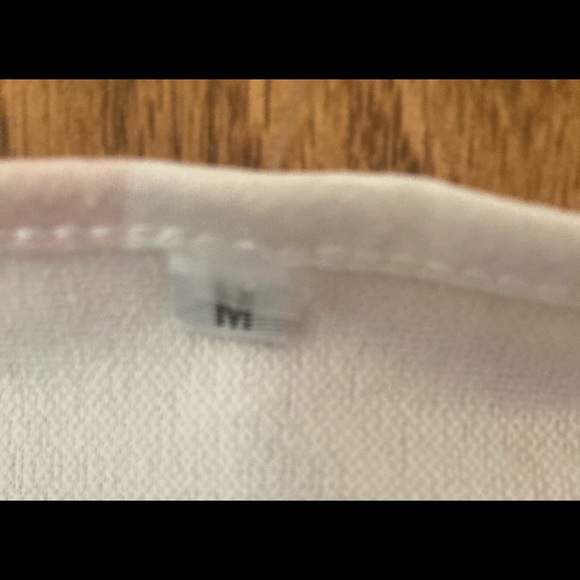 Adorable dress with matching belt - Picture 3 of 3